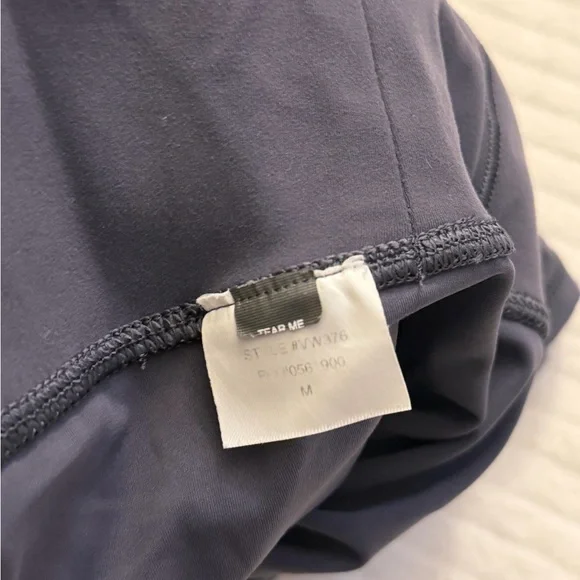 Vuori Women's Dark Blue Bike Shorts - Picture 4 of 4